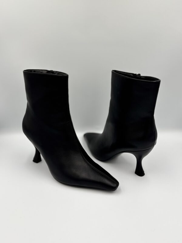 Botki damskie na szpilce