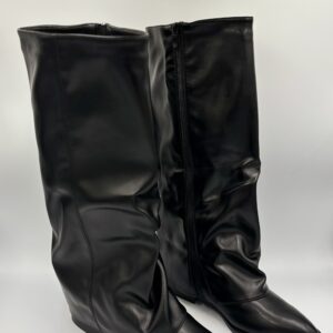 Kozaki damskie z wywiniętą cholewką